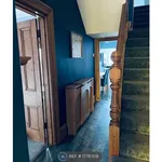 Rent 6 bedroom house in Wales