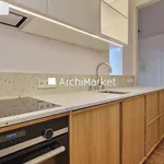 Rent 4 bedroom apartment of 93 m² in Capital City of Prague