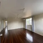 Rent 3 bedroom house of 797 m² in Moranbah