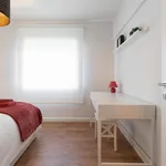 Rent 4 bedroom apartment in Porto