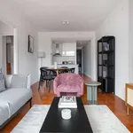 Rent 4 bedroom apartment of 98 m² in barcelona