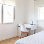 Rent a room of 250 m² in madrid