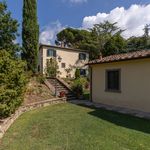 Rent 12 bedroom apartment of 300 m² in Cortona