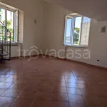 Rent 4 bedroom apartment of 115 m² in Pozzuoli