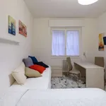 Rent 2 bedroom apartment of 60 m² in milan