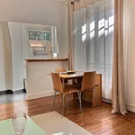 Appartement de 60 m² avec 2 chambre(s) en location à Paris 17