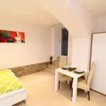 Rent 1 bedroom apartment of 323 m² in Vienna