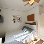 Rent a room of 120 m² in madrid