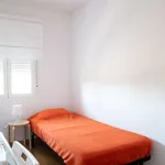 Rent a room of 75 m² in madrid