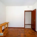 Rent 5 bedroom apartment of 130 m² in Rome