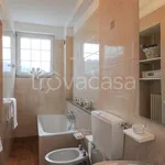 Rent 4 bedroom house of 120 m² in Laino