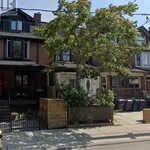 6 bedroom house of 32 sq. ft in Toronto (University)