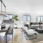 Rent 5 bedroom apartment of 295 m² in New York City