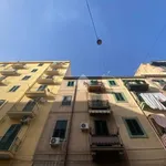 Affitto 3 camera appartamento di 86 m² in Palermo