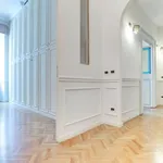 Rent 5 bedroom apartment of 321 m² in Roma