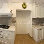 Rent 4 bedroom apartment of 100 m² in Noto