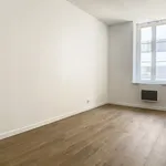 Rent 3 bedroom apartment of 76 m² in  Chambéry 