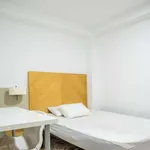 Rent a room of 120 m² in valencia