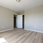 Appartement de 818 m² avec 2 chambre(s) en location à Edmonton