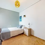 Rent a room of 173 m² in Valencia