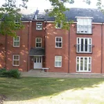 Rent 2 bedroom flat in Warwick