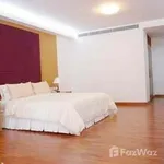 Rent 4 bedroom apartment of 350 m² in Bangkok