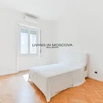 Rent 5 bedroom apartment of 200 m² in Milano