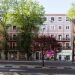 Rent 4 bedroom apartment in Madrid