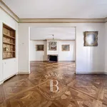 Rent 9 bedroom apartment of 361 m² in Paris