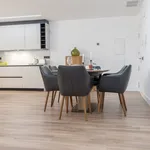 Alquilo 4 dormitorio apartamento de 150 m² en Alcobendas