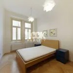 Pronajměte si 3 ložnic/e byt o rozloze 105 m² v Prague