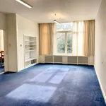 Huur 2 slaapkamer appartement van 120 m² in Den Haag