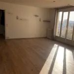 Appartement de 70 m² avec 3 chambre(s) en location à montrouge