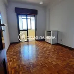 Rent 3 bedroom apartment of 112 m² in Amadora