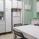 Rent a room of 280 m² in madrid