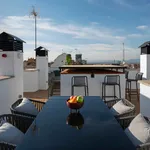 Rent 18 bedroom student apartment of 500 m² in Madrid