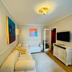 Rent 1 bedroom apartment of 400 m² in Paris