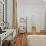 Rent a room in lisbon