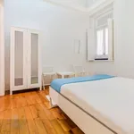 Rent 3 bedroom apartment of 700 m² in Lisbon