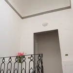 Rent 1 bedroom apartment of 55 m² in Florence