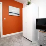 Rent 2 bedroom apartment in Wales