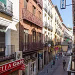 Rent a room of 150 m² in madrid