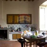 Rent 4 bedroom house of 76 m² in Carmignano