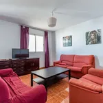 Rent a room of 160 m² in valencia