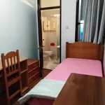 Rent 7 bedroom apartment in Porto