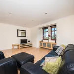 Rent 3 bedroom apartment in Edinburgh