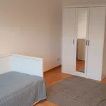 Miete 3 Schlafzimmer wohnung von 18 m² in Leipzig