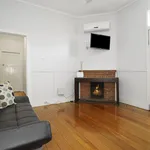 Rent 6 bedroom house in Waratah West