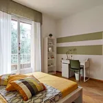 Rent a room in milan