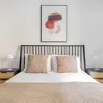 Rent 2 bedroom apartment of 93 m² in barcelona